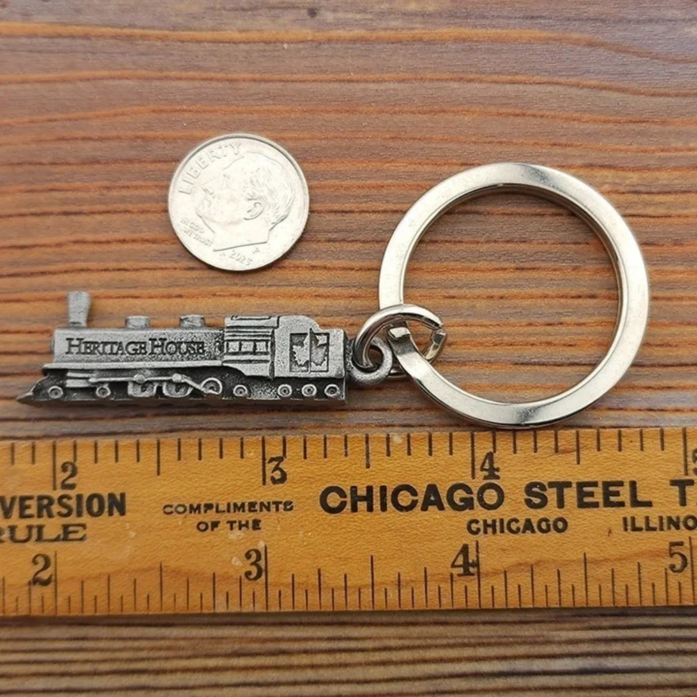 Heritage House Train Keychain‎